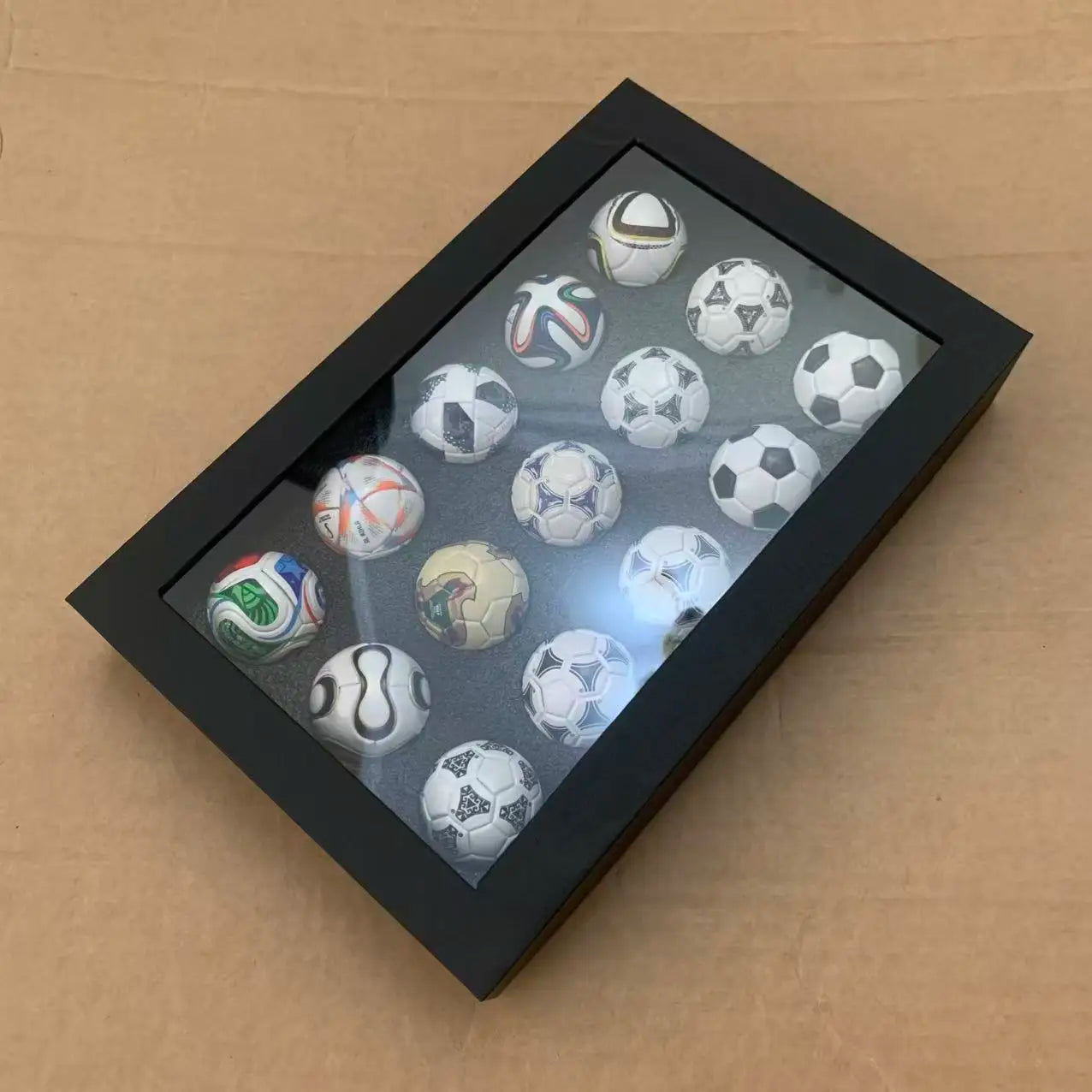 15 mini-ballons de football à collectionner