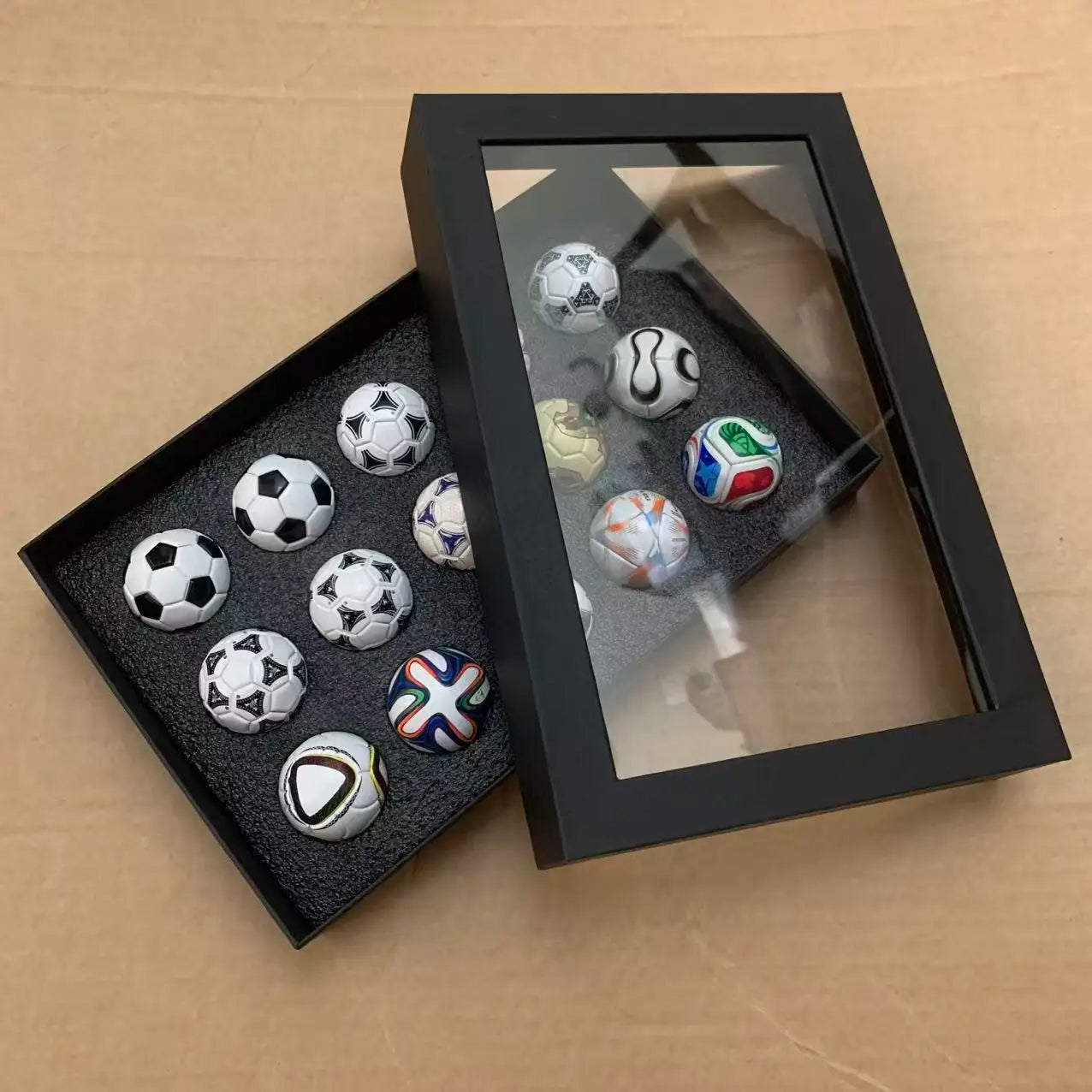 15 mini-ballons de football à collectionner